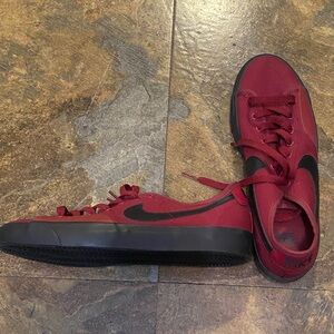 Nike Ladies Burgundy and Black Sneakers